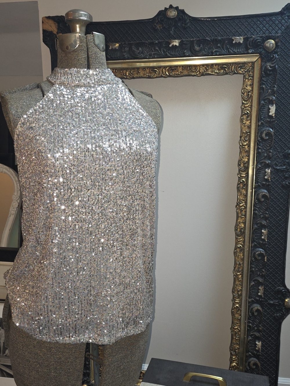 Cable & Gauge Silver Sequin Sleeveless Top